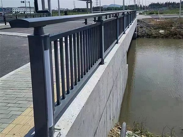 铝合金护栏